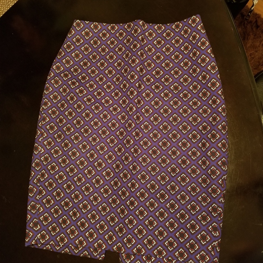 Express skirt blue print size 2 NWOT